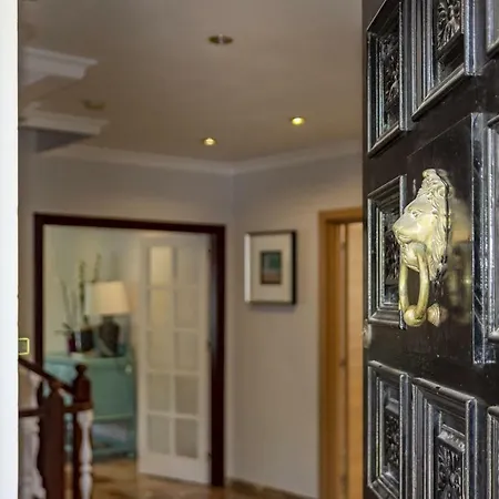 Casakhan, Beautiful Luxury Villa, מארבלה