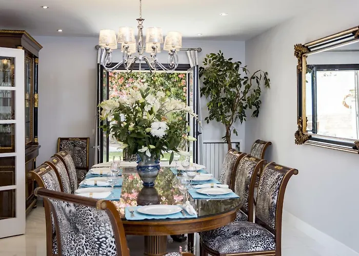 Casakhan, Beautiful Luxury Villa, * Марбелья